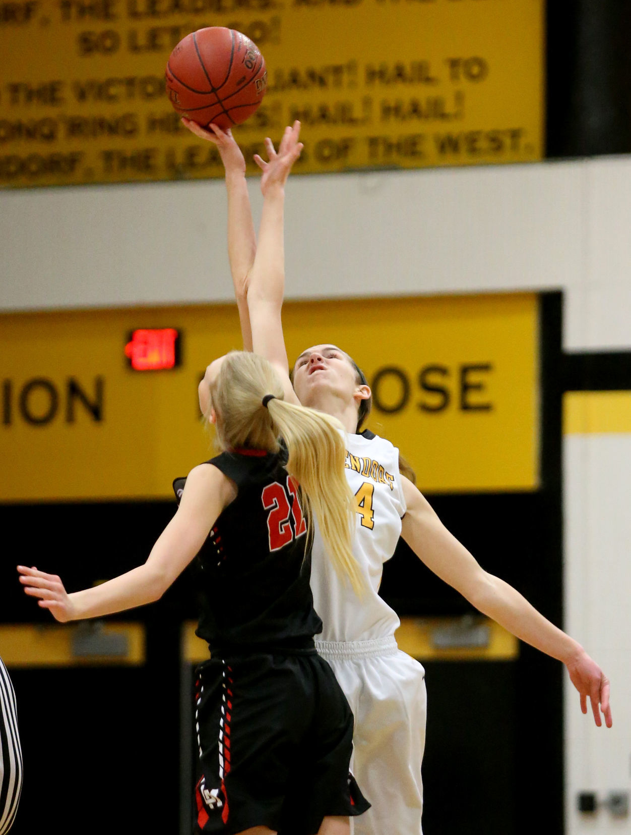 112117-Bett-Linn-Mar-005